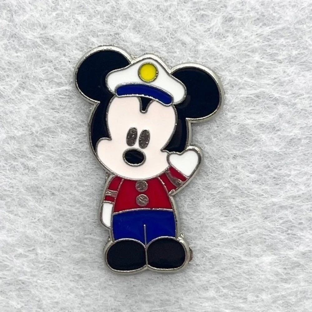 🔮 5/$25 Disney Cruise‎ Line Mickey Sailor Pin